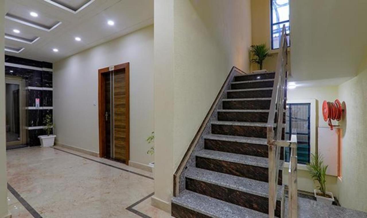 Fabhotel Super 3 Premium Varanasi Exterior foto
